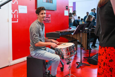 joueur de batterie - Agrandir l'image 16 sur 40, fenêtre modale