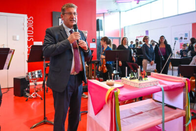 le Maire fait un discours - Agrandir l'image 19 sur 40, fenêtre modale