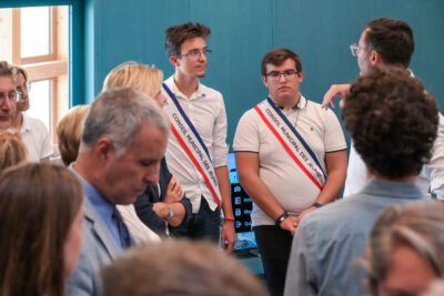 Agrandir l'image 2 sur 27, fenêtre modale