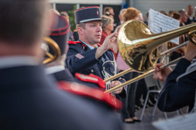 Agrandir l'image 12 sur 27, fenêtre modale