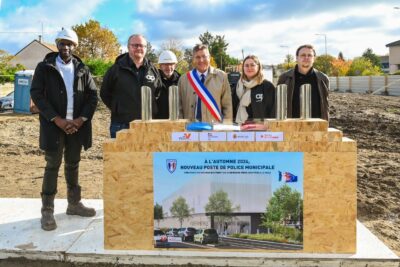 Agrandir l'image 16 sur 16, fenêtre modale