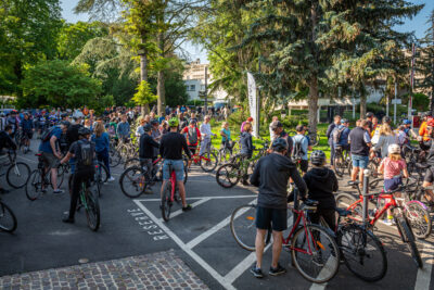 Agrandir l'image 1 sur 140, fenêtre modale