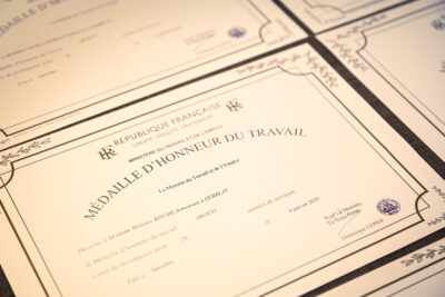 Agrandir l'image 2 sur 48, fenêtre modale