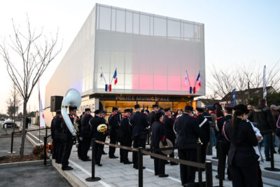 Agrandir l'image 3 sur 18, fenêtre modale