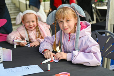 Agrandir l'image 2 sur 33, fenêtre modale