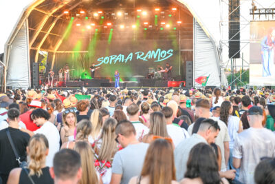 Agrandir l'image 5 sur 170, fenêtre modale