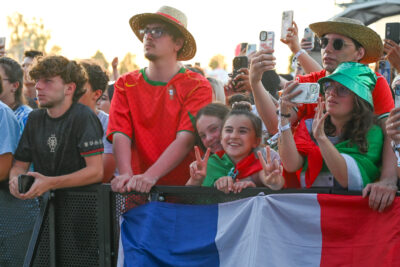 Agrandir l'image 8 sur 170, fenêtre modale