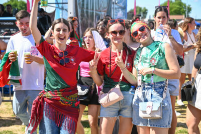 Agrandir l'image 61 sur 170, fenêtre modale