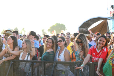 Agrandir l'image 93 sur 170, fenêtre modale