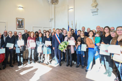 Agrandir l'image 1 sur 44, fenêtre modale