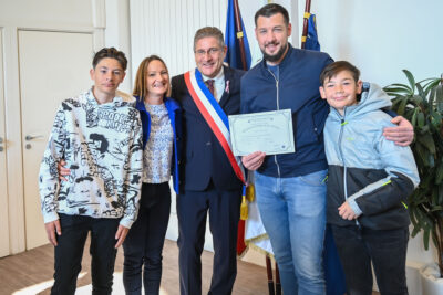 Agrandir l'image 36 sur 44, fenêtre modale