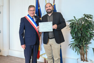 Agrandir l'image 2 sur 44, fenêtre modale